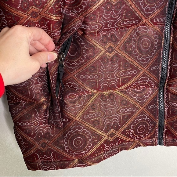 The North Face Nuptse 700 Fill Power Down Puffer Shimmering metallic jacquard - Picture 10 of 16